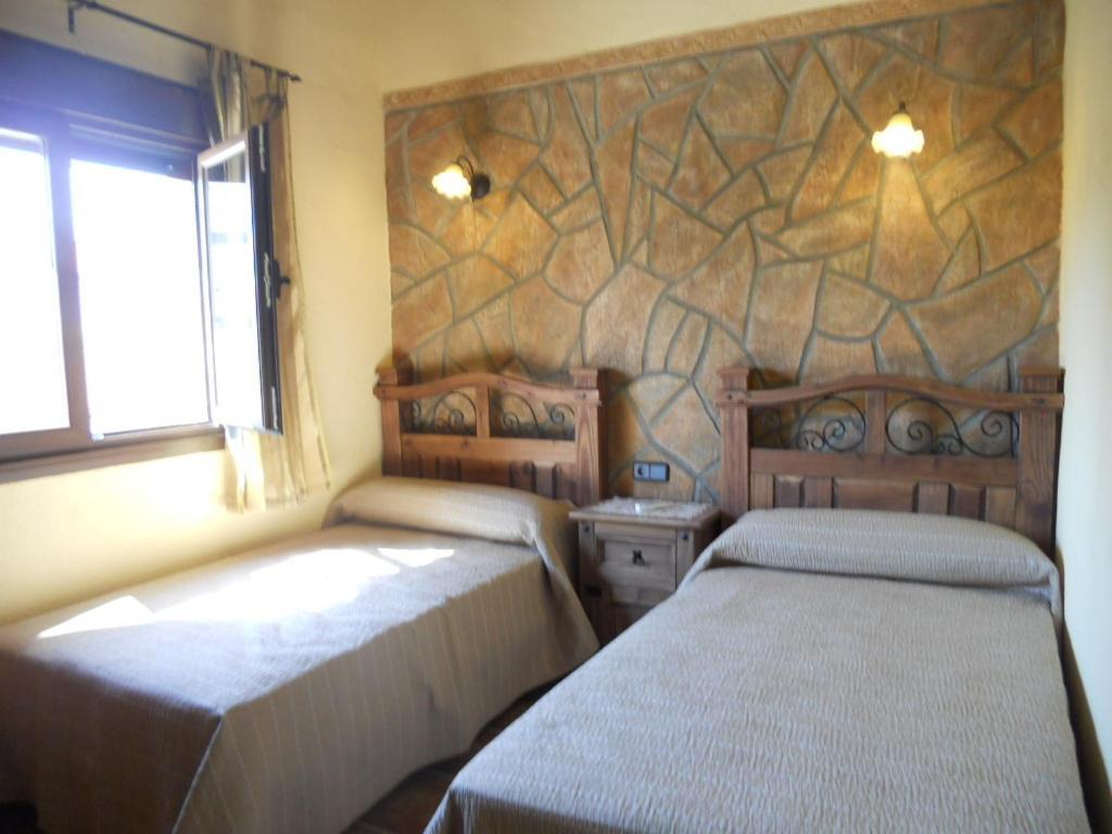 La Cueva Del Lince Pension Zarza De Granadilla Kamer foto