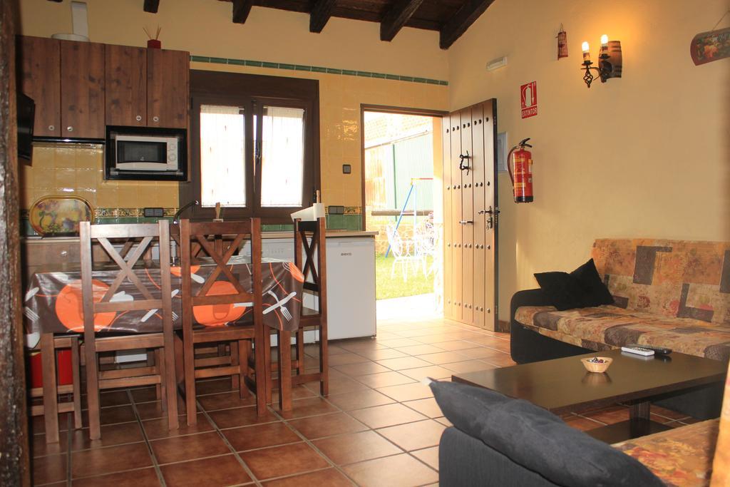 La Cueva Del Lince Pension Zarza De Granadilla Kamer foto